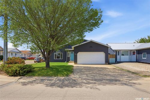 201 1st Ave N, Warman, SK, S0K0A1 | Card Image