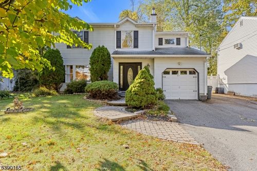 31 Roosevelt Ave, Lake Hiawatha, NJ, 07034-2121 | Card Image