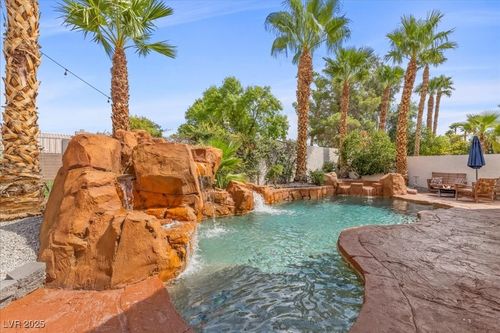 5004 Camino Del Rancho, Las Vegas, NV, 89130-5282 | Card Image