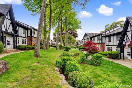 129 Parkside Dr, Suffern, NY, 10901-7839 | Card Image