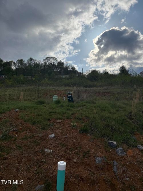 805 Granby Rd, Kingsport, TN, 37660-6928 | Card Image