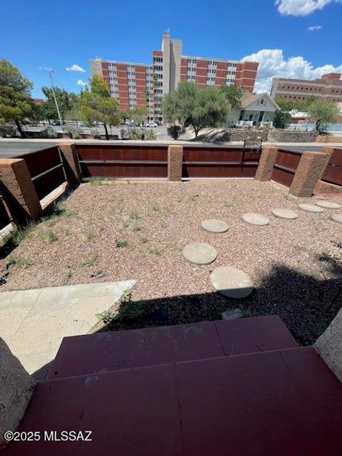 912 E 6th Street, Tucson, AZ, 85719 | Card Image