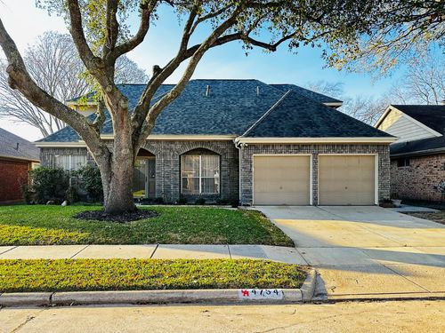 4754 Wynnview Dr, Friendswood, TX, 77546-3156 | Card Image
