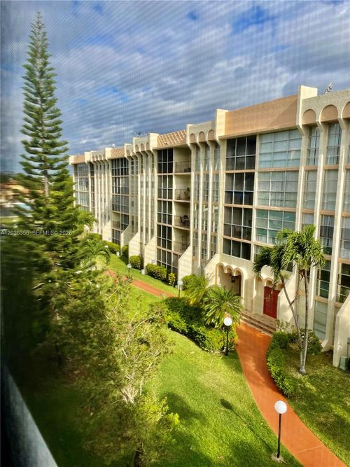 414-851 Three Islands Blvd, Hallandale Beach, FL, 33009-7810 | Card Image
