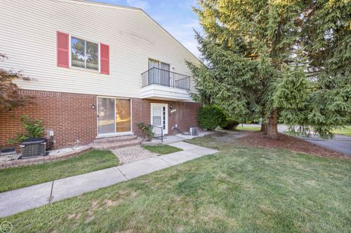 51116 S Foster Rd, Chesterfield, MI, 48047-1304 | Card Image