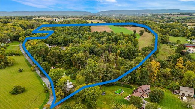 898 Browntown Rd, House other with 2 bedrooms, 1 bathrooms and null parking in Nazareth PA | Image 4