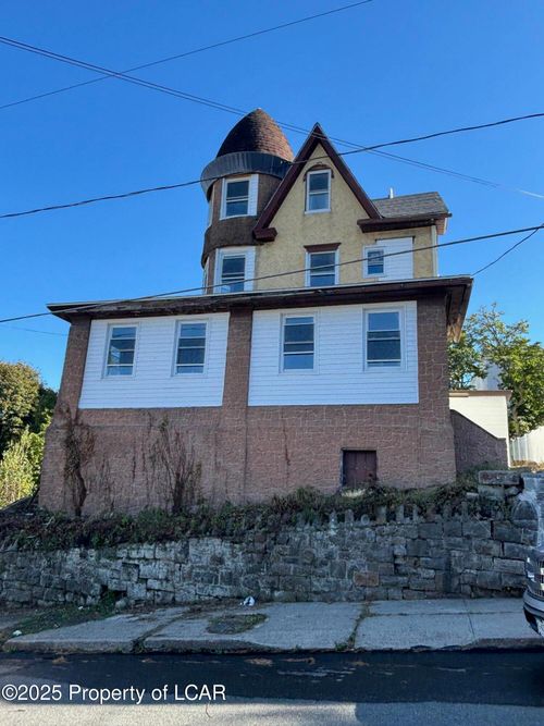 2-116 E Ridge St, Coaldale, PA, 18218-1219 | Card Image