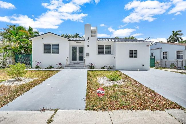 876 Ne 81 St St, House other with 3 bedrooms, 2 bathrooms and null parking in Miami FL | Image 7