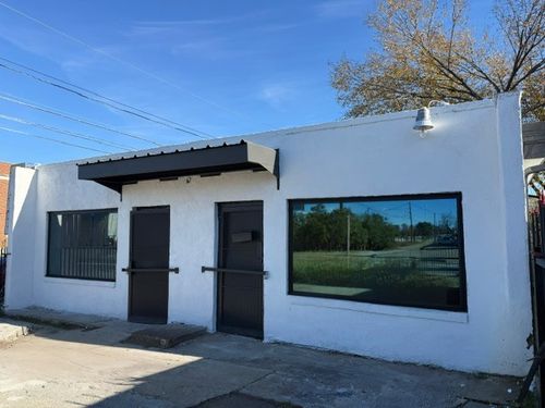4126 Metropolitan Ave, Dallas, TX, 75210-1930 | Card Image