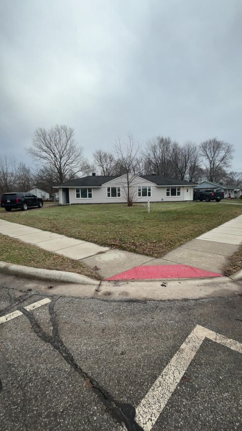 123-121-123 Parkview Ave, La Porte, IN, 46350-6146 | Card Image