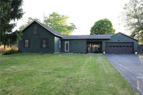 4294 Bethel New Wilmington Rd, New Wilmington, PA, 16142-2004 | Card Image