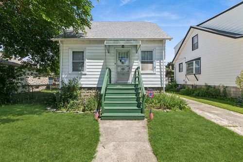 6948 W Berwyn Avenue, Chicago, IL, 60656 | Card Image