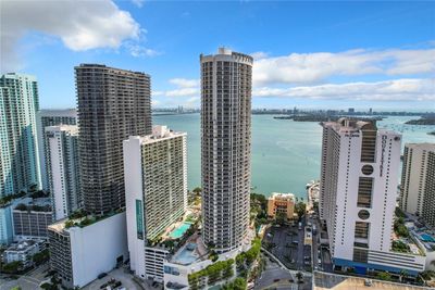 3708 - 1750 Bayshore Drive, Condo with 0 bedrooms, 1 bathrooms and null parking in Miami FL | Image 2