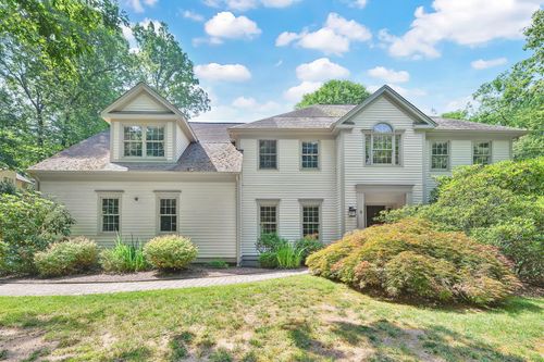 5 Talcott Mountain Rd, Simsbury, CT, 06070-2516 | Card Image