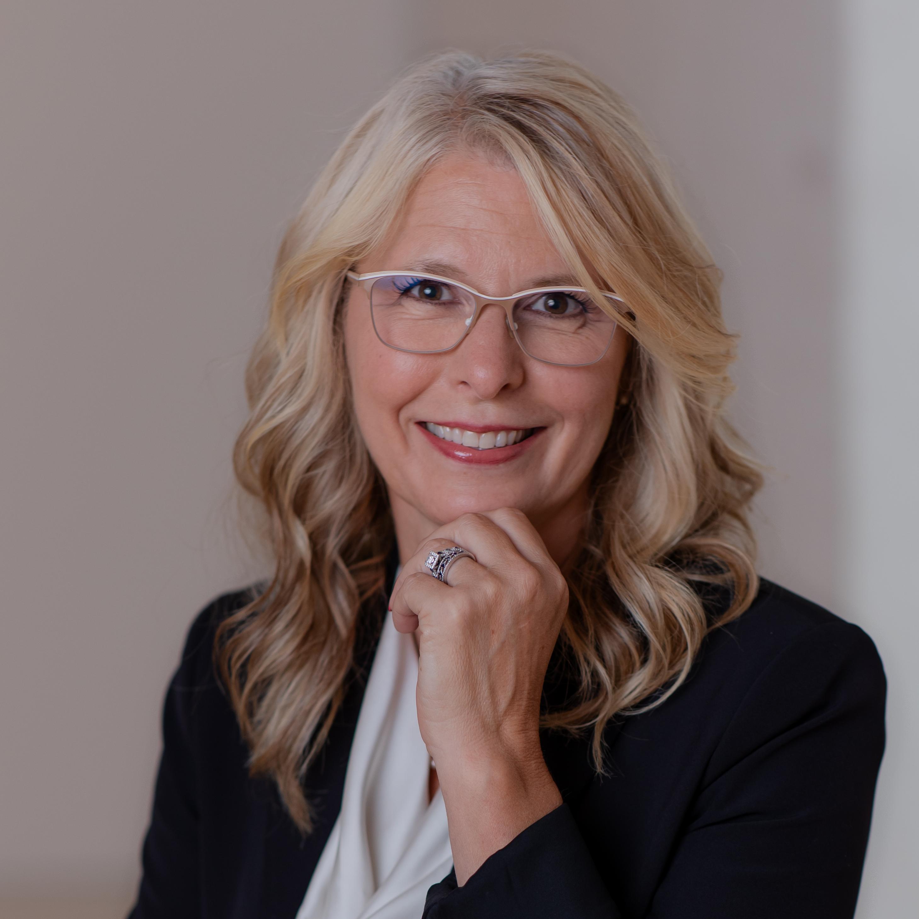 Laurie Snyder
