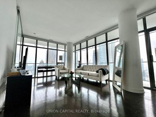 2807-33 Charles Street E, Toronto, ON, M4Y0A2 | Card Image