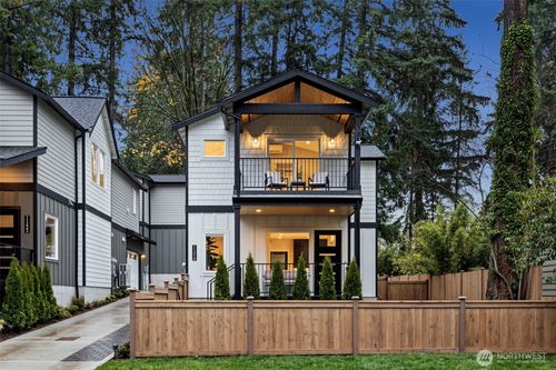 11218 115th Pl Ne, Kirkland, WA, 98033-4518 | Card Image