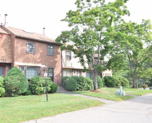 c4-C4 Scotty Hollow Dr, North Chelmsford, MA, 01863-1224 | Card Image