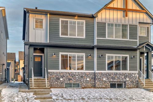 674 Rangeview Street Se, Calgary, AB, T3S0H7 | Card Image