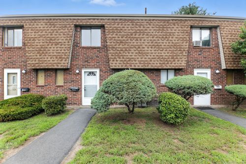 186-186 Wakefield Cir, East Hartford, CT, 06118-1634 | Card Image