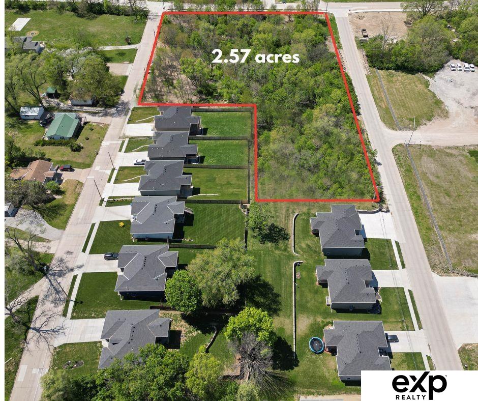 Land in Plattsmouth