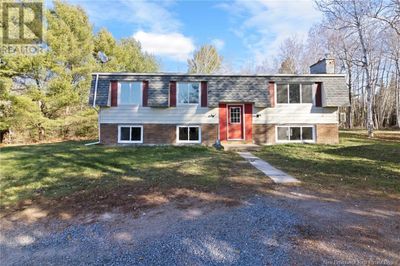 47 Christopher Dr, House other with 5 bedrooms, 2 bathrooms and null parking in Burton NB | Image 1