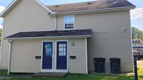 down-628 Sumner St, Akron, OH, 44311-1657 | Card Image