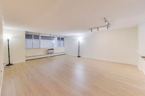 apt-211-1516 Hinman Ave, Evanston, IL, 60201-4658 | Card Image