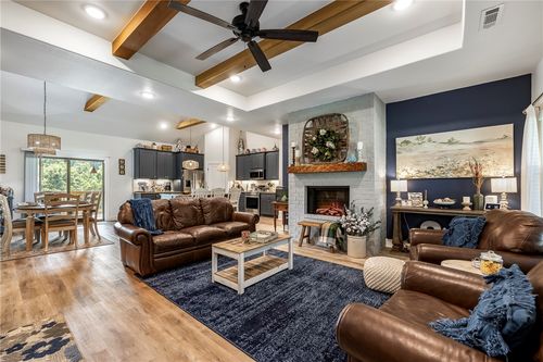 2 Islay Ln, Bella Vista, AR, 72715-3821 | Card Image