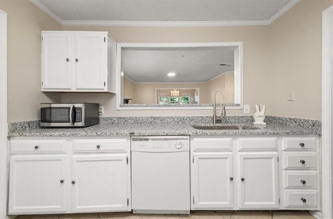 2605 Vineyard Way Se, Condo with 2 bedrooms, 2 bathrooms and 3 parking in Smyrna GA | Image 5