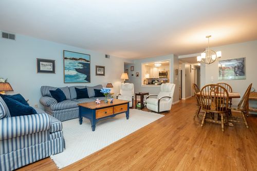 1b-30 Conant St, Beverly, MA, 01915-1707 | Card Image