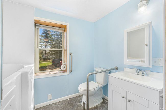 8763 E Backwater Rd, House other with 2 bedrooms, 2 bathrooms and null parking in North Webster IN | Image 18