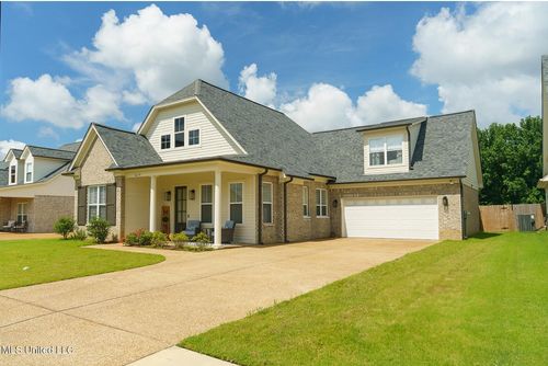 6679 Belltower Pl, Southaven, MS, 38672-1104 | Card Image