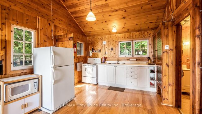1081 Dyers Bay Rd, House other with 2 bedrooms, 1 bathrooms and 4 parking in Miller Lake ON | Image 13
