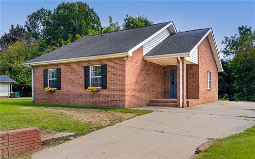 2202 Green Dr, High Point, NC, 27265 | Card Image