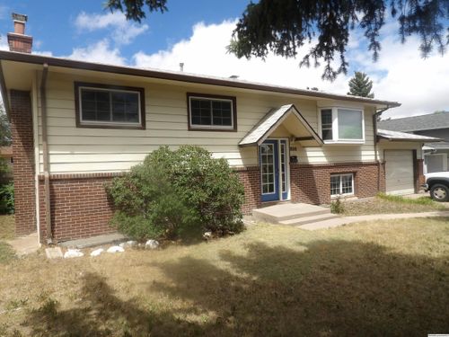 808 Gardenia Dr, Cheyenne, WY, 82009-2817 | Card Image