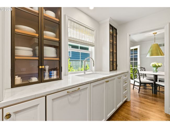 817 D Ave, House other with 3 bedrooms, 4 bathrooms and 2 parking in Lake Oswego OR | Image 20