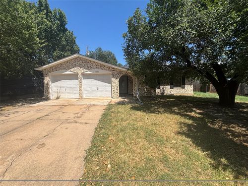 4002 Fairbanks Ct, Irving, TX, 75062-2910 | Card Image