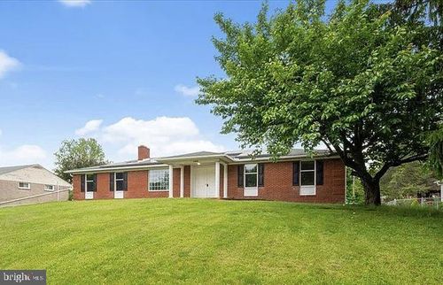 13524 Cherry Tree Cir, HAGERSTOWN, MD, 21742-2834 | Card Image