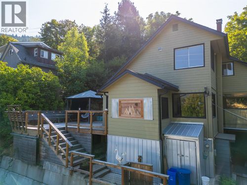 320 Chatham St, Nelson, BC, V1L3Z2 | Card Image