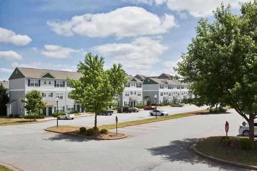 h-136 University Village Dr, Central, SC, 29630-4915 | Card Image
