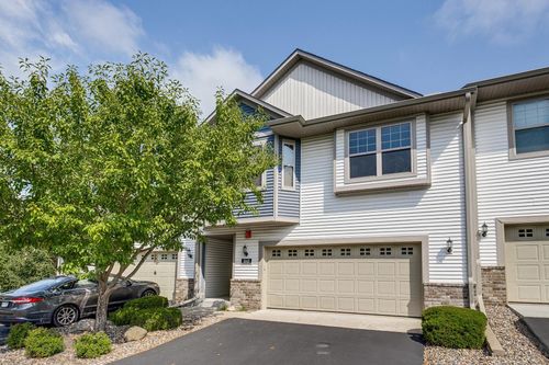 3143 Frontier Dr, Woodbury, MN, 55129-7788 | Card Image
