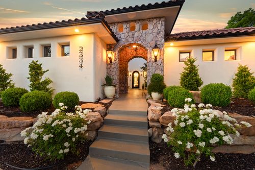 2334 Leda Ln, Santa Clara, UT, 84765-5666 | Card Image