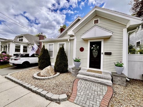 509 Pleasant St, Winthrop, MA, 02152-2755 | Card Image