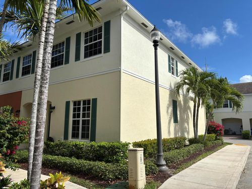 275 Sw 7th Ct, Pompano Beach, FL, 33060-8400 | Card Image