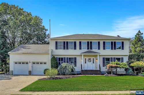 6 Meester St, Mahwah, NJ, 07430-2930 | Card Image
