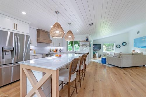 9611 Litchfield Ln, NAPLES, FL, 34109-1691 | Card Image