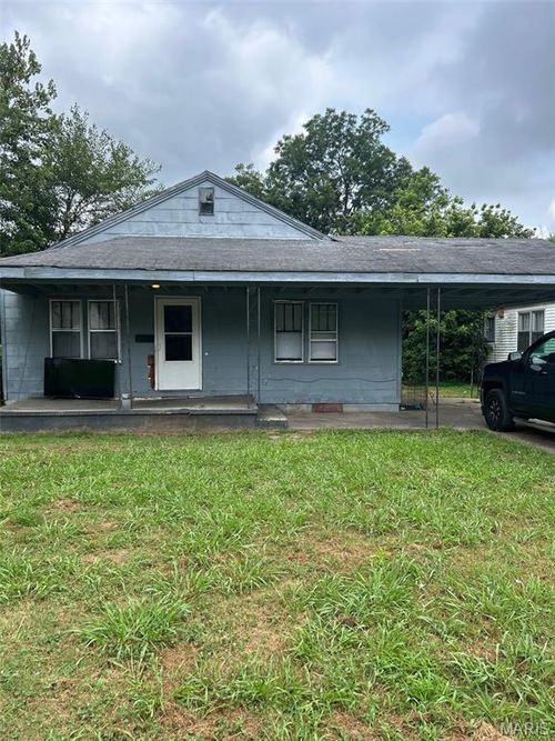 520 Coleman St, Sikeston, MO, 63801-2420 | Card Image