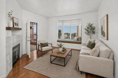 438-2400 5th Ave, San Diego, CA, 92101-8402 | Card Image