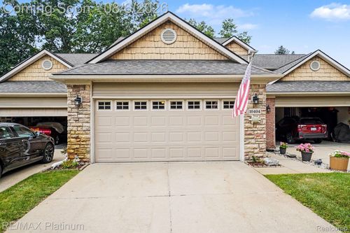 10404 Fawn Ridge Trl, Hartland, MI, 48353-2552 | Card Image
